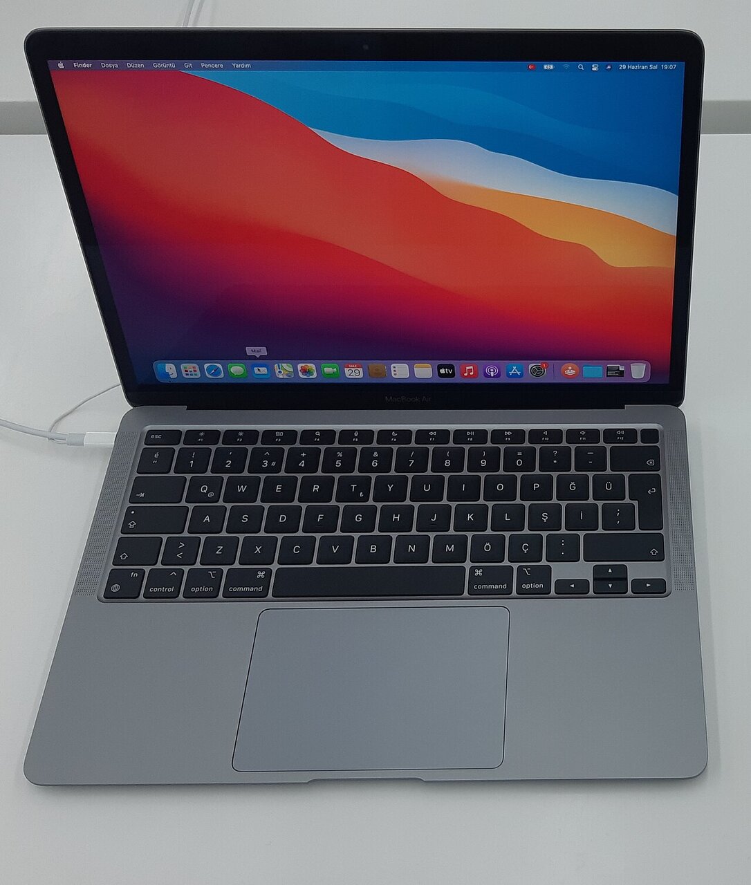 MacBook Air (M1) front
